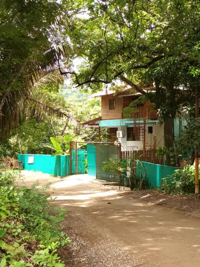 Burnt Toast Surfcamp Hotel Nosara Exterior photo